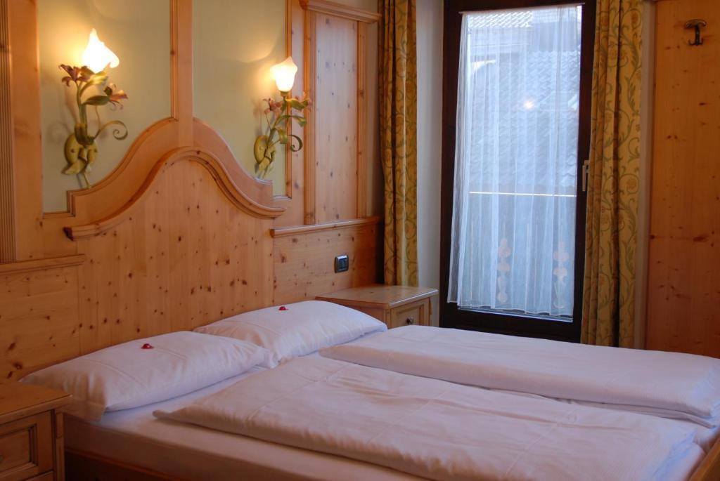 Hotel Loewenwirt Sexten Zimmer foto